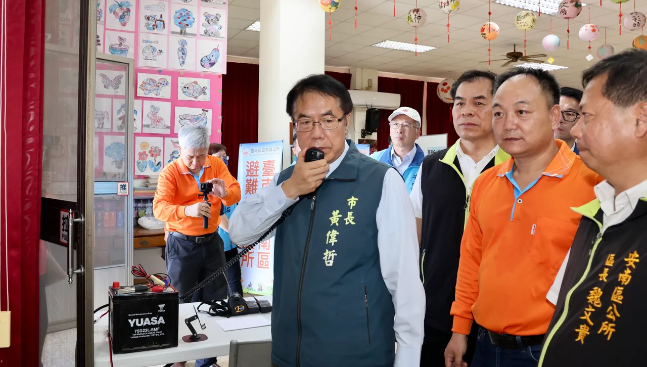 巴威颱風逼近! 黃偉哲視察安南防災整備 籲市民提前做好防颱準備