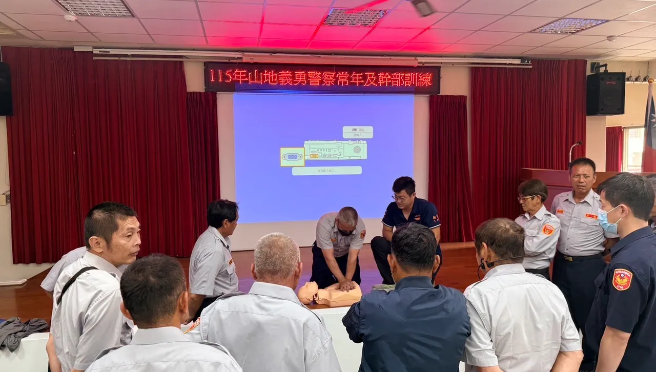 山地義警化身救護尖兵　仁愛分局辦常訓