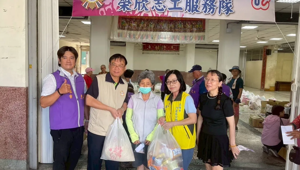 高雄市榮服處榮欣志工大隊　攜手王吟妃師姐愛心團隊　公益送暖關懷弱勢