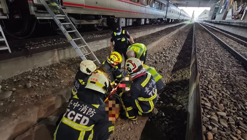 台鐵事故！ 　新烏日站民眾入侵軌道遭自強號撞擊