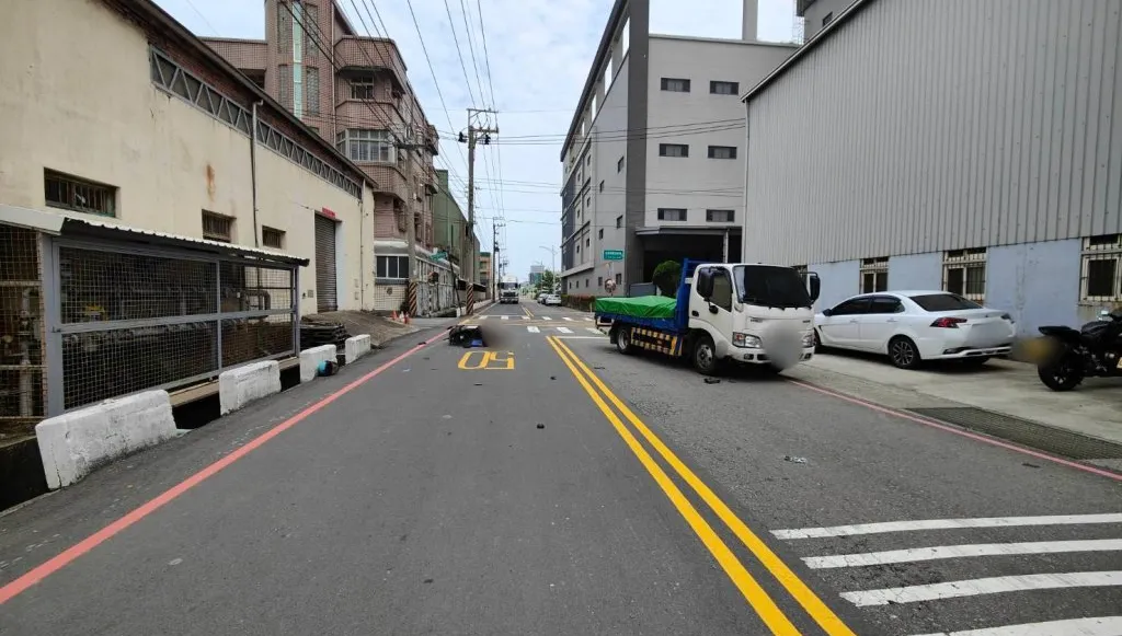 台中龍井死亡車禍！　72歲翁騎機車遭撞飛傷重不治