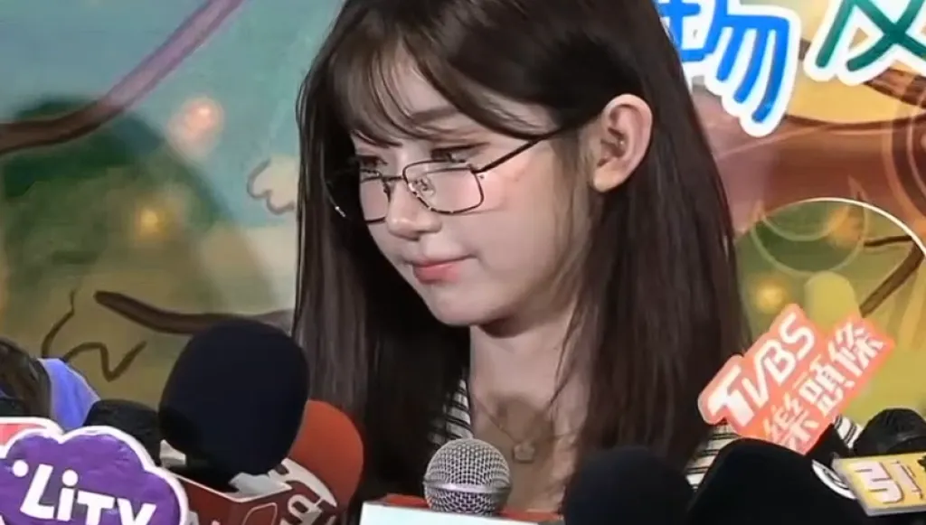 啦啦女神李珠珢原味表演服拍賣3.6萬！力挺粉絲身分曝光