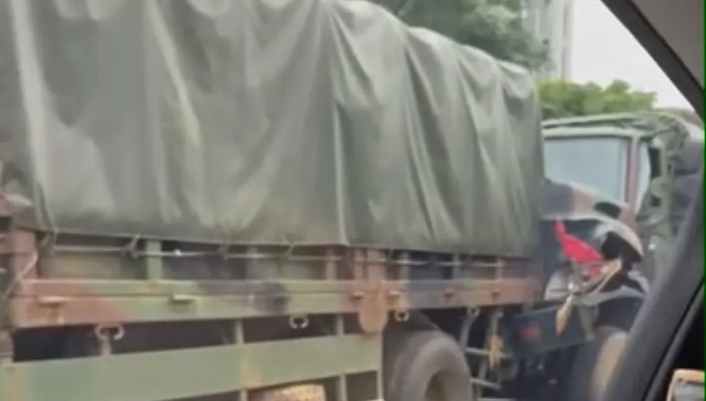 國軍聯合防禦操演出包！ 　兩輛戰術輪車擦撞幸無人受傷