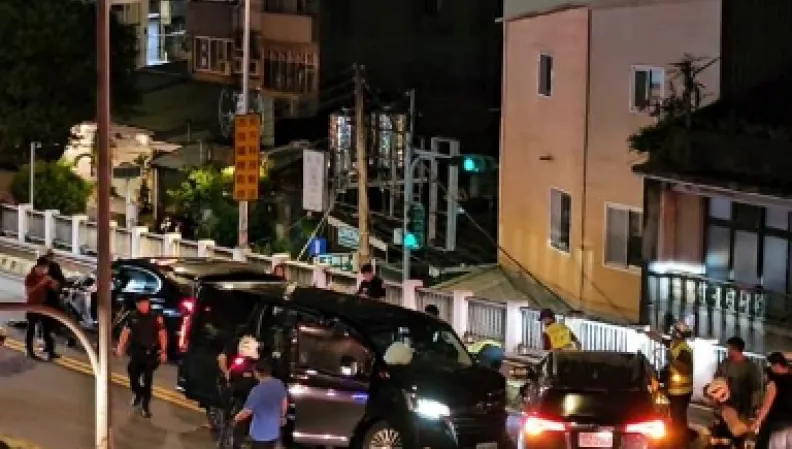 疑血糖過低闖禍！　桃園三民陸橋「阿爾法」撞3車駕駛昏迷送醫