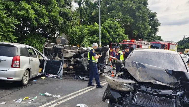 名間5車連環撞3死4傷　消防動員14車26人搶救