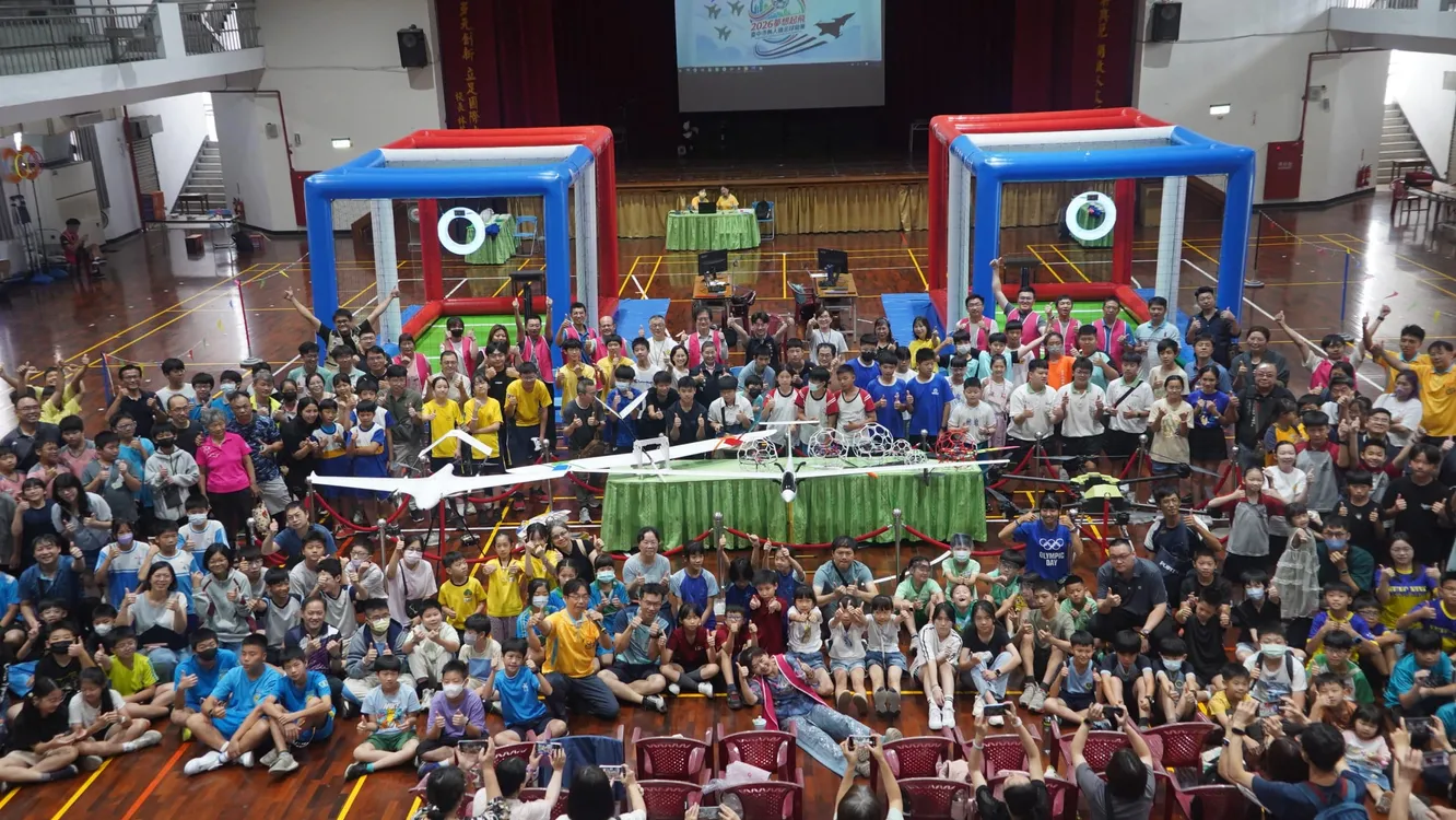 2026夢想起飛！　台中市無人機足球賽登場 51隊、330名親師生同場競技展科技力