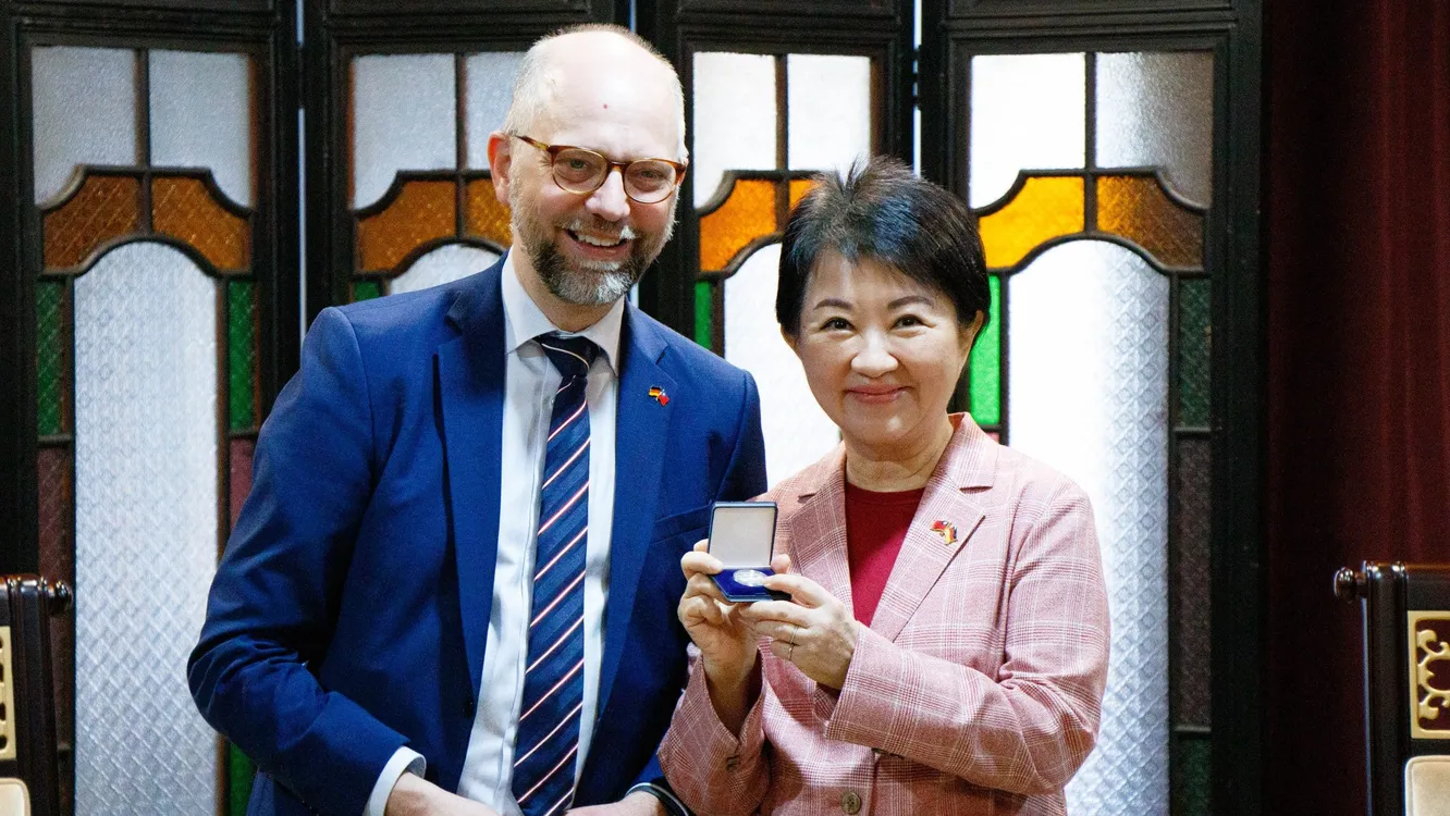 德國國會友台小組主席徐德分率團拜會中市府　盧市長：「天涯若比鄰」 盼深化台德產業合作