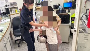 驚險！車流中驚見單車童　和美警溫柔安置助祖孫團圓