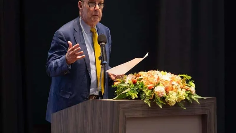 【熊貓講座】淡江大學歷史系熊貓講座 英國David Nicholas Cannadine爵士暢談社會公益與慈善