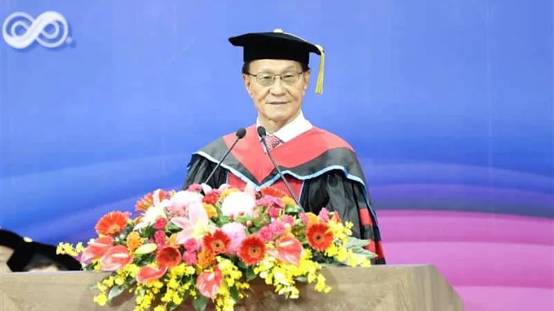淡江大學用智慧與永續鋪墊畢業路 簡川勝勉學弟妹用未來的自己創造無限未來