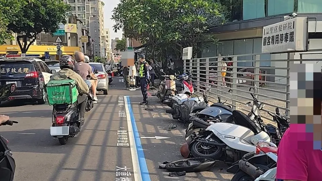 勤美商圈驚傳暴衝！婦人疑身體不適連撞32車　中興街一片狼藉