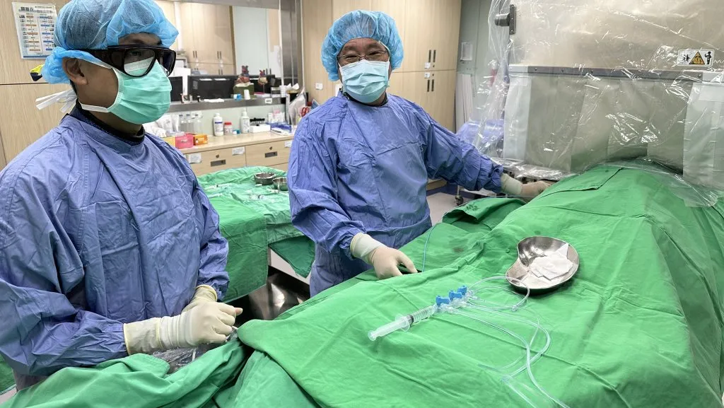 老婦冠狀動脈硬如石頭 秀傳以震波碎石術助打通血路