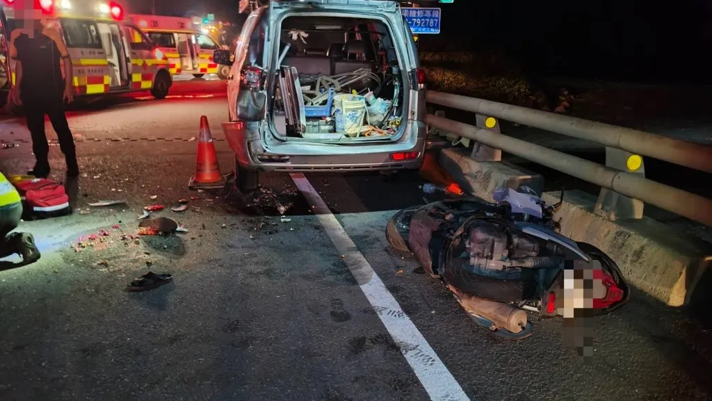 台9線死亡車禍!雙載機車猛撞路邊貨車 夫妻雙雙身亡