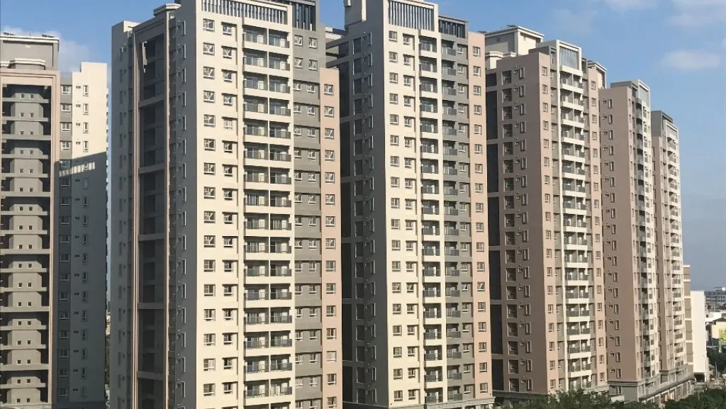 快訊/林口社宅驚傳墜樓!5旬婦20樓墜下全身「粉碎性骨折」命危