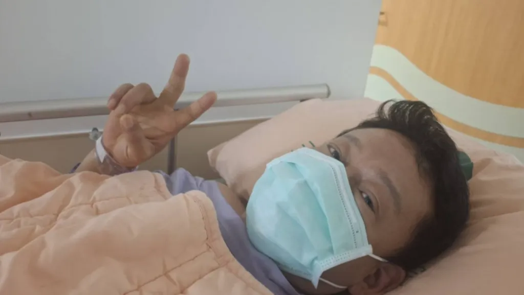 影帝李康生動心臟手術!「插管裝支架」蔡明亮幫集氣
