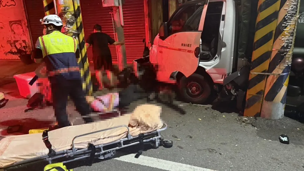 彰化死亡車禍！火鍋店門口「遭大貨車猛撞」父女雙亡　駕駛毒檢陽性