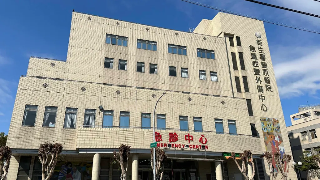 豐原醫院外男子潑汽油持刀械拍擊車窗！　員警到場逮捕