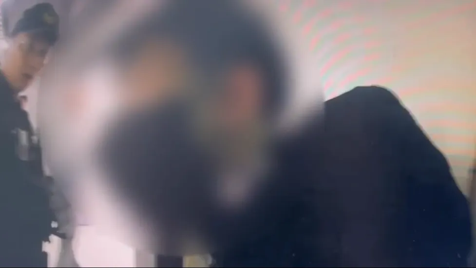 北車旅客推擠糾紛20歲男亮水果刀恐嚇！　鐵路警察迅速逮人送辦