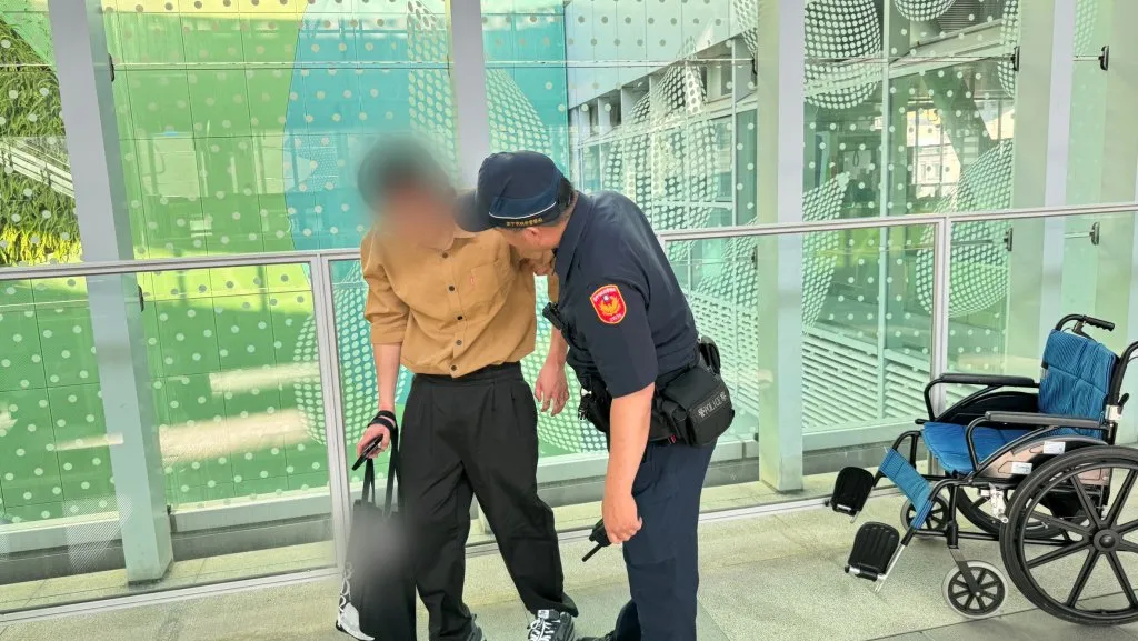 醉倒捷運月台「原地斷片」 台中男喝完喜酒昏睡 幸遇捷警即時救援