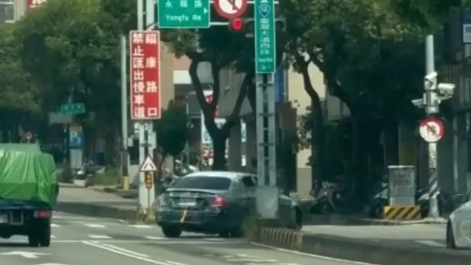 又鬧事！賓士車才被潑漆又在台中市區危險駕駛　警方主動出擊逮捕建請檢方聲押