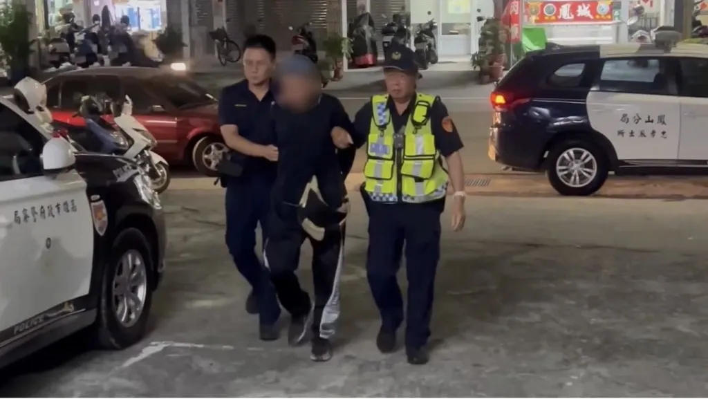 搶劫！欠債男持玻璃瓶「猛敲水果攤闆娘」 得手後秒被逮