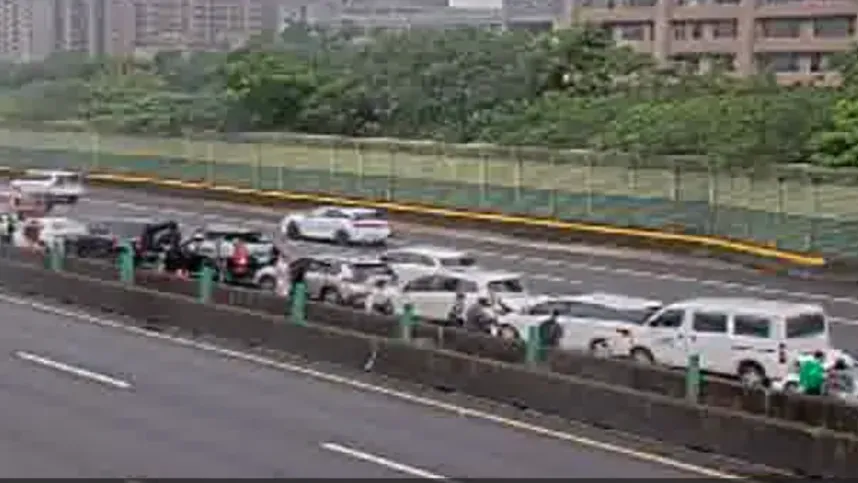 撞成一團！　國道3號三鶯路段9車連成車龍
