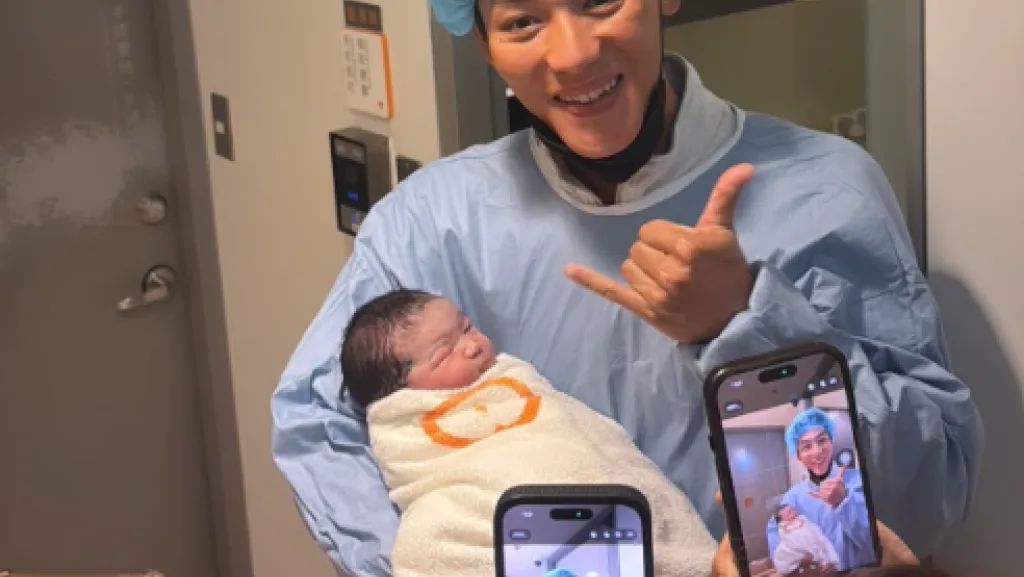 陳晨威當爸爸了！陪老婆啾啾進產房　「66小公主誕生」