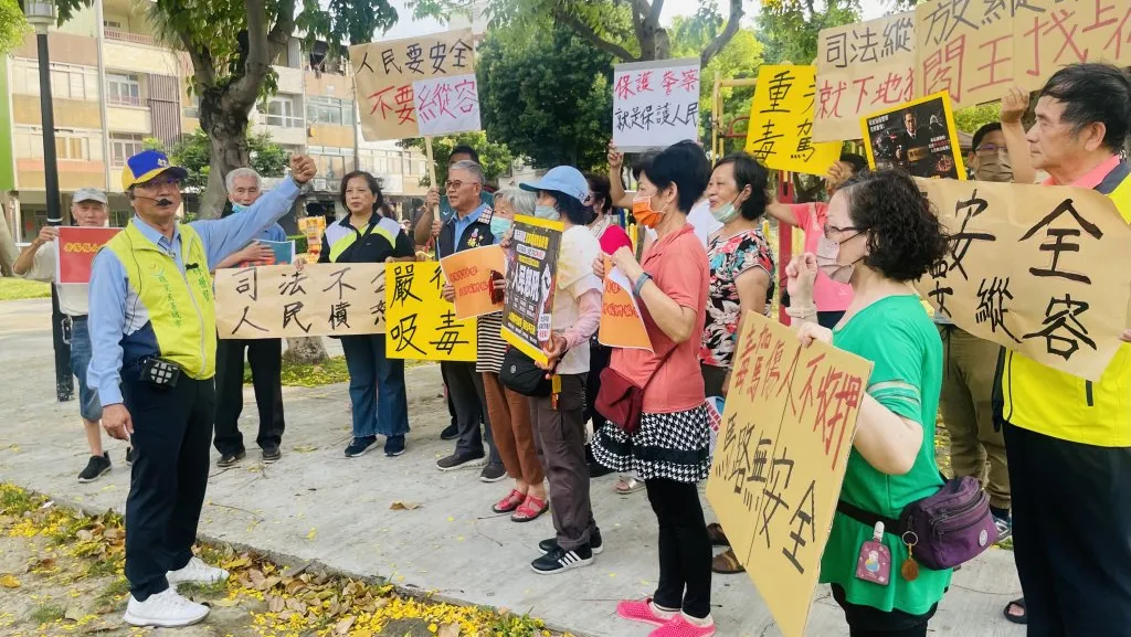 彰化市林世賢不滿毒駕撞警遭法院輕縱 號召民眾抗議