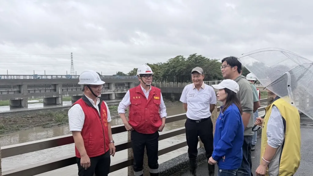 西南氣流炸高雄!陳其邁急巡防汛工程 水利局備戰豪雨