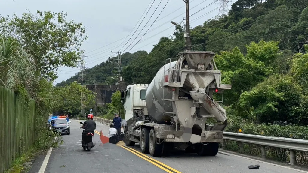 超車不慎釀悲劇！　三峽機車撞水泥車騎士傷重不治