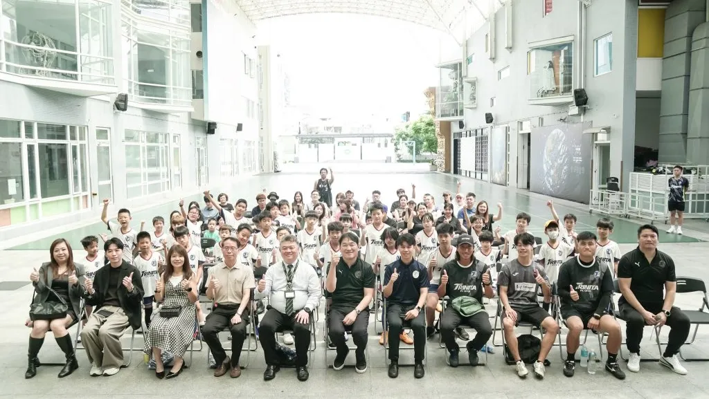 葳格國際學校攜手日本大分三神打造國際足球教育　學童結業典禮展現成長成果