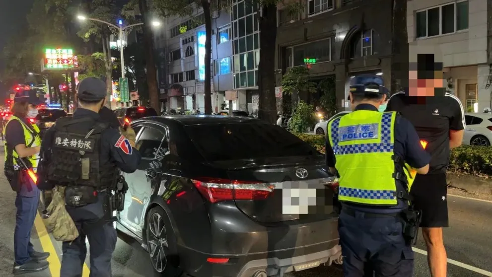 直擊/全國同步掃毒駕!高雄出動610警力 保一特勤隊「罕見南下」支援路檢