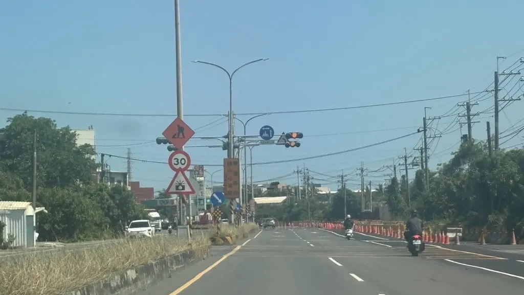 台1線限速30引民怨 路竹捷運工區半年奪4命 警:超速是事故主因