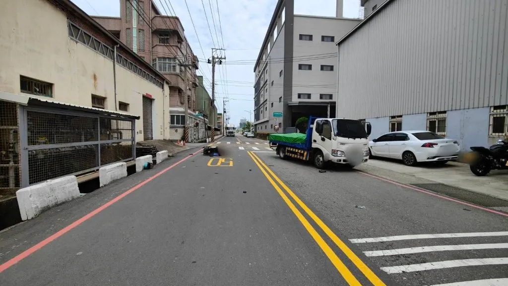 台中龍井死亡車禍！　72歲翁騎機車遭撞飛傷重不治