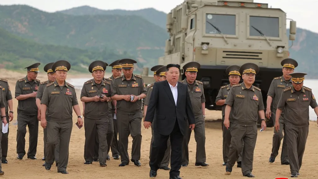 金正恩秀新武器！放射砲射程直逼首爾　半島情勢升溫