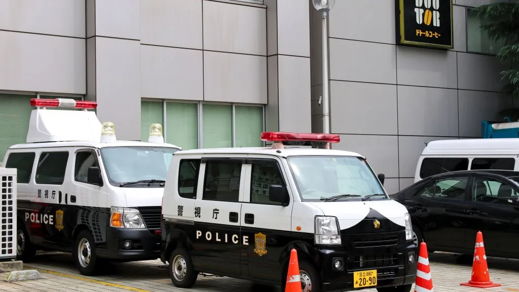 深夜檢修出事！日男遭機器捲入「頸背重創」命危