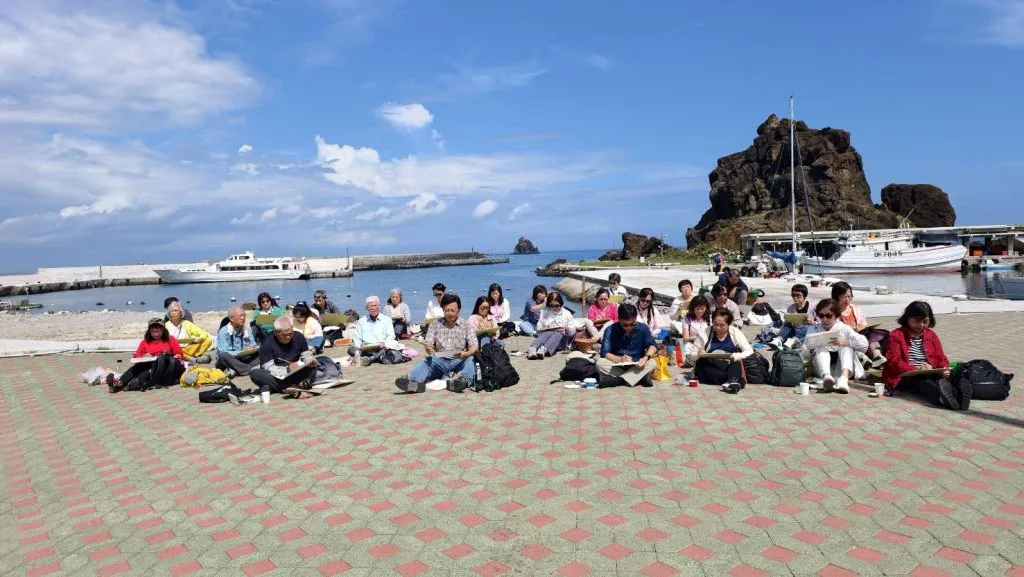 陳銘顯主持臺灣國家公園系列最終章 《海洋浩瀚》現代國畫專題巡迴展完成藝術版圖最後拼圖