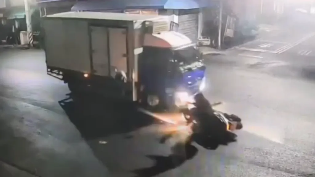 闖紅燈釀禍! 台中太平機車女騎士頭部重創