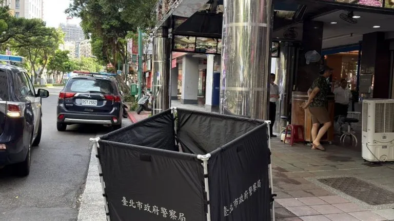 離奇死亡！　北市男子搭計程車至三溫暖前下車倒路邊猝死