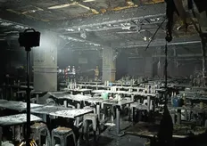 影／火柱直接噴出！泰國曼谷啤酒餐廳大火至少27人死　疑空調電線短路引起