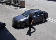 女子遭攔車毆打急奔派出所求救 嫌犯開車追至當場遭逮捕