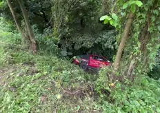 有片／消防山訓出意外！勤務車煞不住衝落山溝　4人驚魂送醫