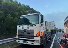 國3沙鹿段火燒車釀1死!自小客猛撞貨櫃車全面燃燒 死者身分待確認