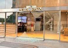 酒後敬酒爆口角竟持槍洩憤　台中男朝商辦大樓開槍後逃逸投案