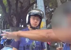 警察面前連揉爛兩張罰單丟掉！　豐原無照騎車男慘了