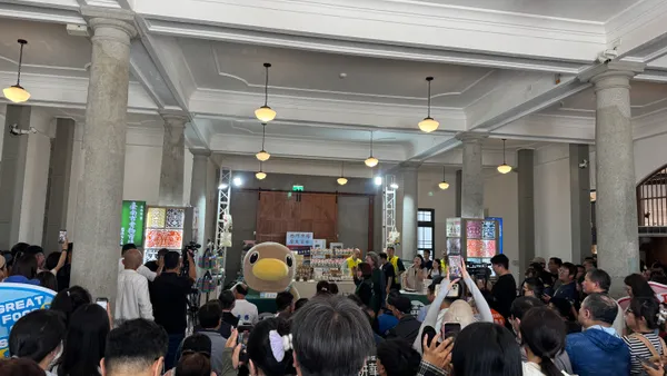 菜奇鴨魅力爆棚! 首波授權商品開賣秒殺 19款完售掀搶購潮