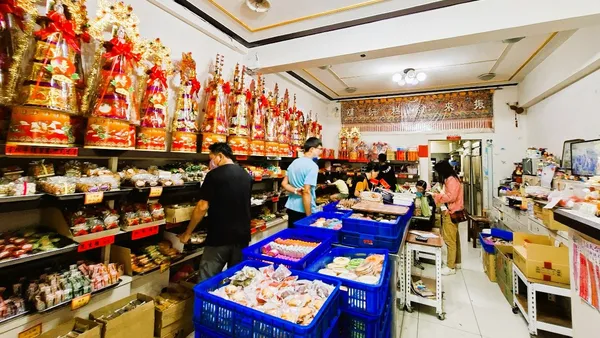 一甲子老餅舖撐起府城信仰文化 振來發「千秋餅」成宮廟指定供品