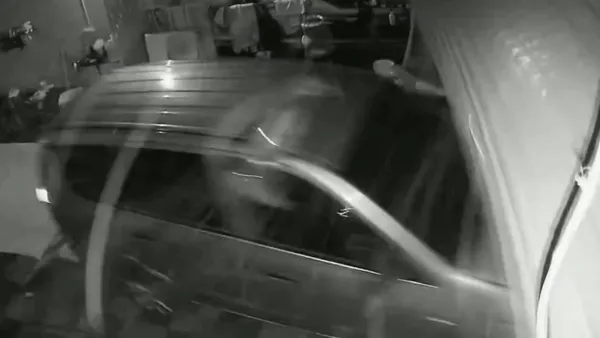 囂張！雲林虎尾駕車衝撞店家　兩惡煞持球棒狠砸