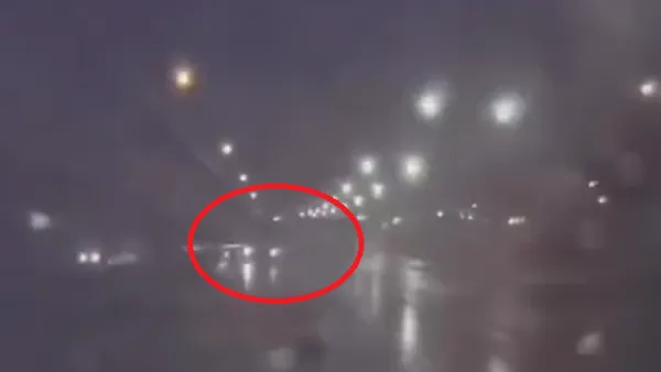 天雨路滑釀禍! 台74線砂石車自撞護欄駕駛骨折