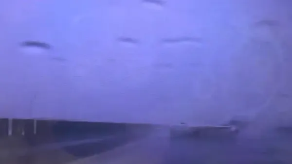 驚險畫面曝光！國道3號BMW打滑撞護欄翻滾逆向急停　駕駛受傷送醫